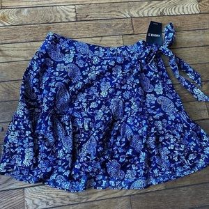 Forget 21 Floral mini skirt